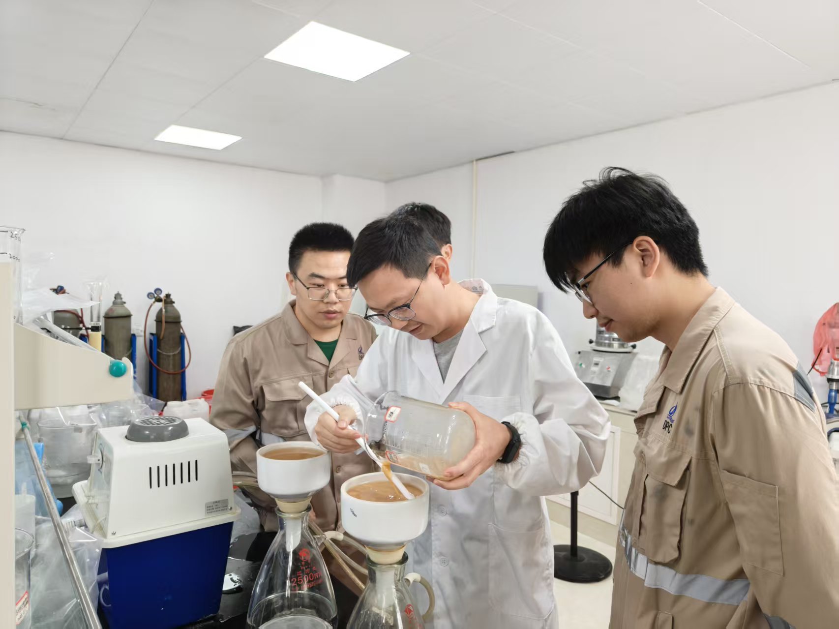 扎根锂业，攻坚路上让&ldquo;锂&rdquo;想花开｜28quan官网锂业研发部90后工程师徐苗